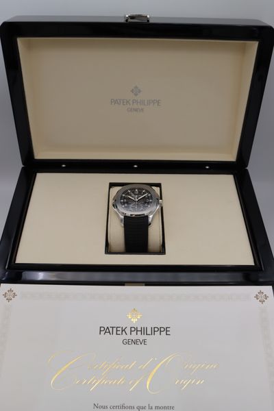 Patek Philippe Aquanaut 5164A-001